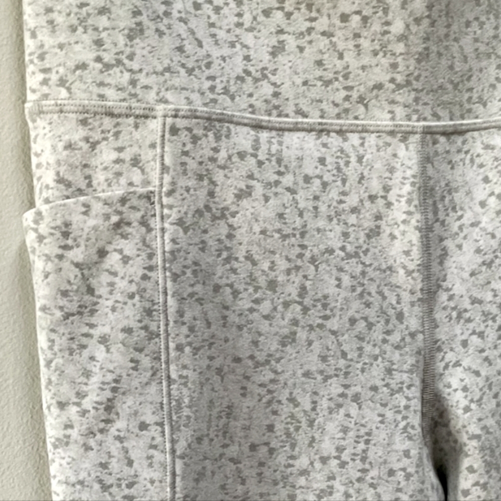 Athleta Gray Patterned Leggings - Picture 4 of 5